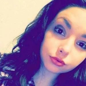 Meet your Posher, Hallie